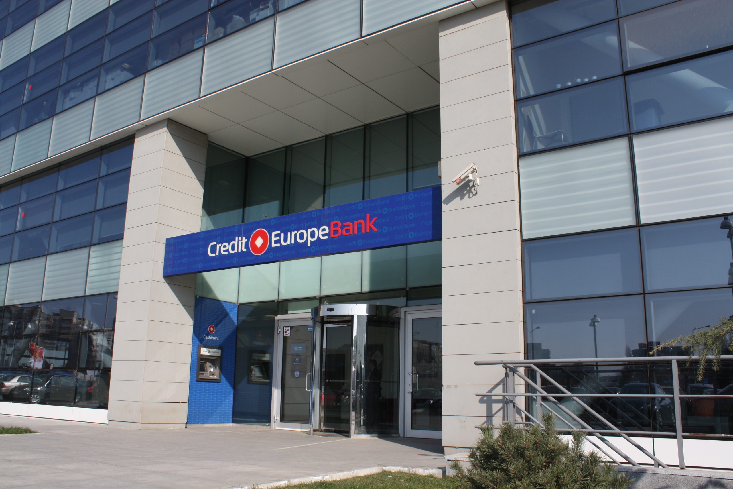 Credit Europe Bank (România) S.A. inițiază fuziunea cu compania mamă Credit Europe Bank N.V.
