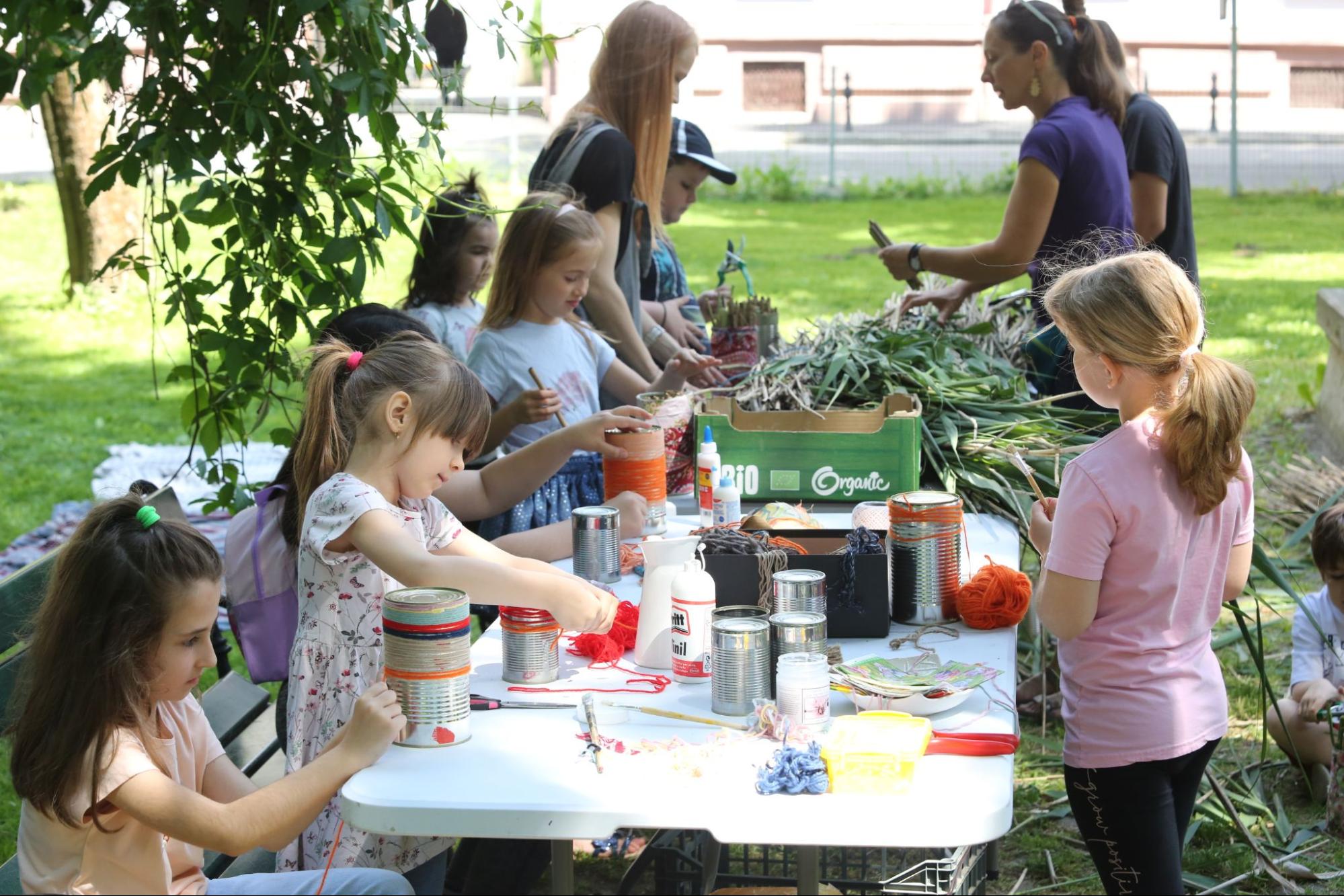 18 inițiative comunitare de educație primesc finanțare prin cea de-a cincea ediție a programului „Fondul pentru un viitor mai bun în comunități” derulat de Lidl România și Federația Fundațiile Comunitare din România