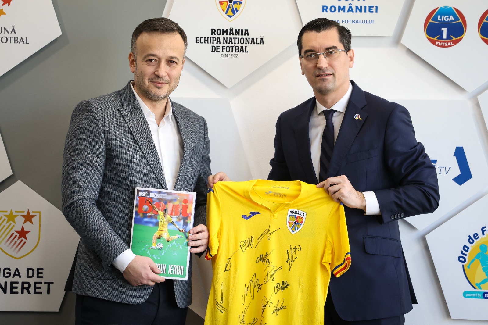 ASF și FRF lansează un manual de educație financiară dedicat fotbaliștilor